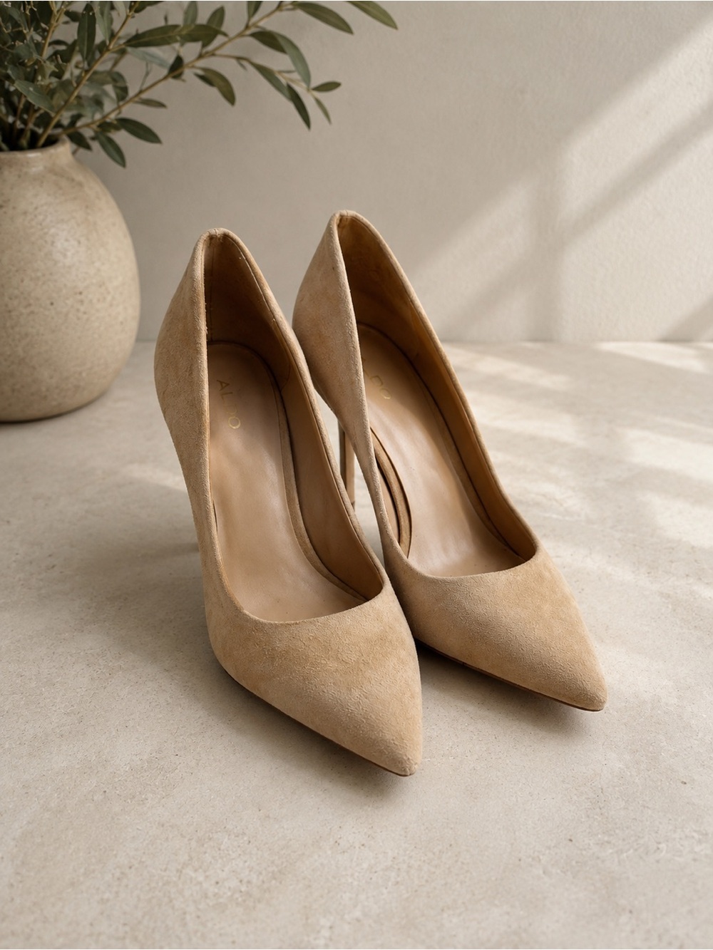 ALDO Nude Suede Pointed Toe Stiletto Pumps Beige Tan Heels Size 9